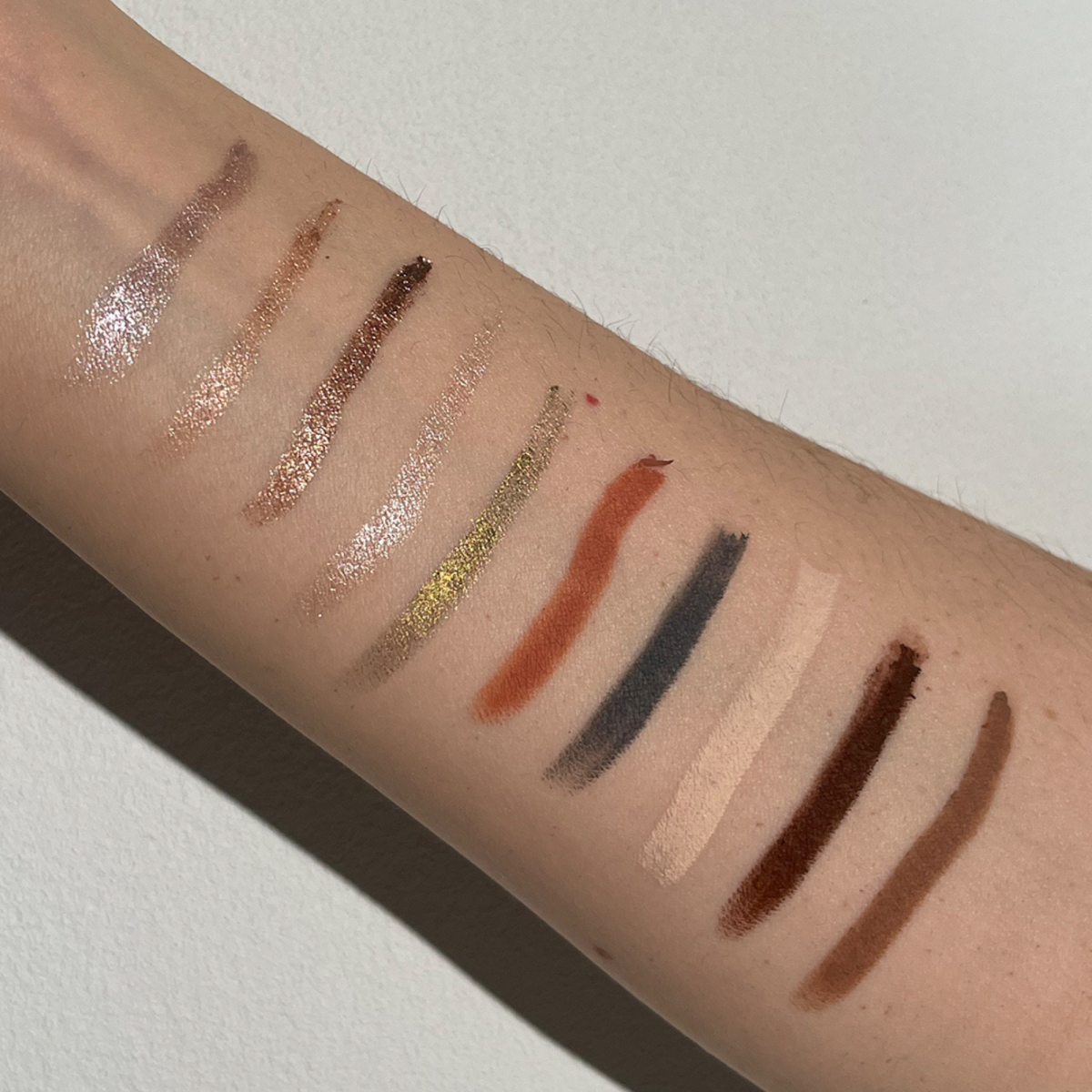 The Matte Eyeshadow Stick - Image 5