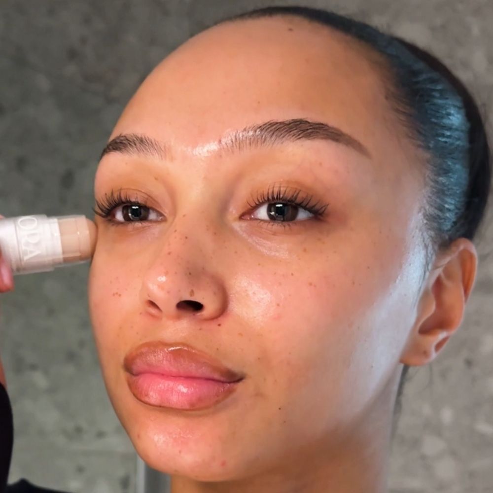 All Over Dew Stick kremasti highlighter - Slika 5